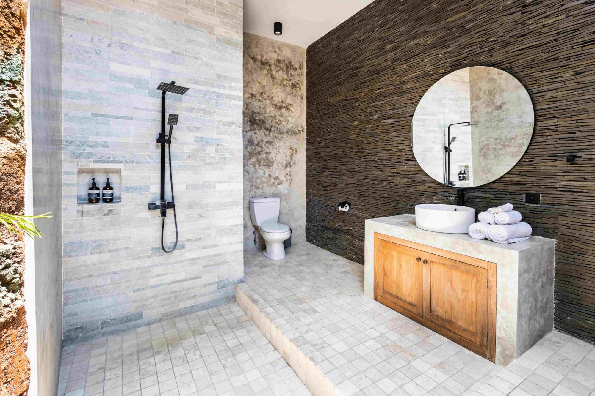 Villa Nesanur - Comfortable & Spacious Beachside Sanur Екстер'єр фото