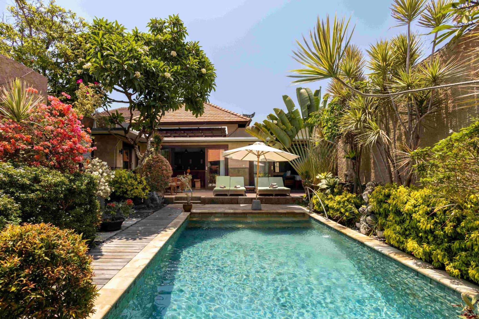 Villa Nesanur - Comfortable & Spacious Beachside Sanur Екстер'єр фото